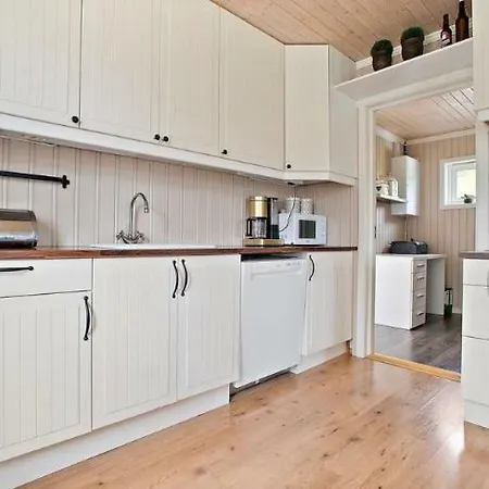 Pettersborg House On Senja Holiday home Gibostad